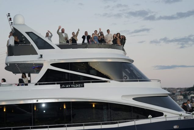 Bosphorus New Year's Eve Party Cruise Istanbul